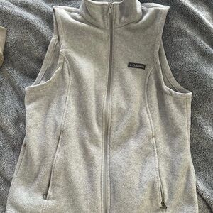 Columbia Light Gray Fleece Vest